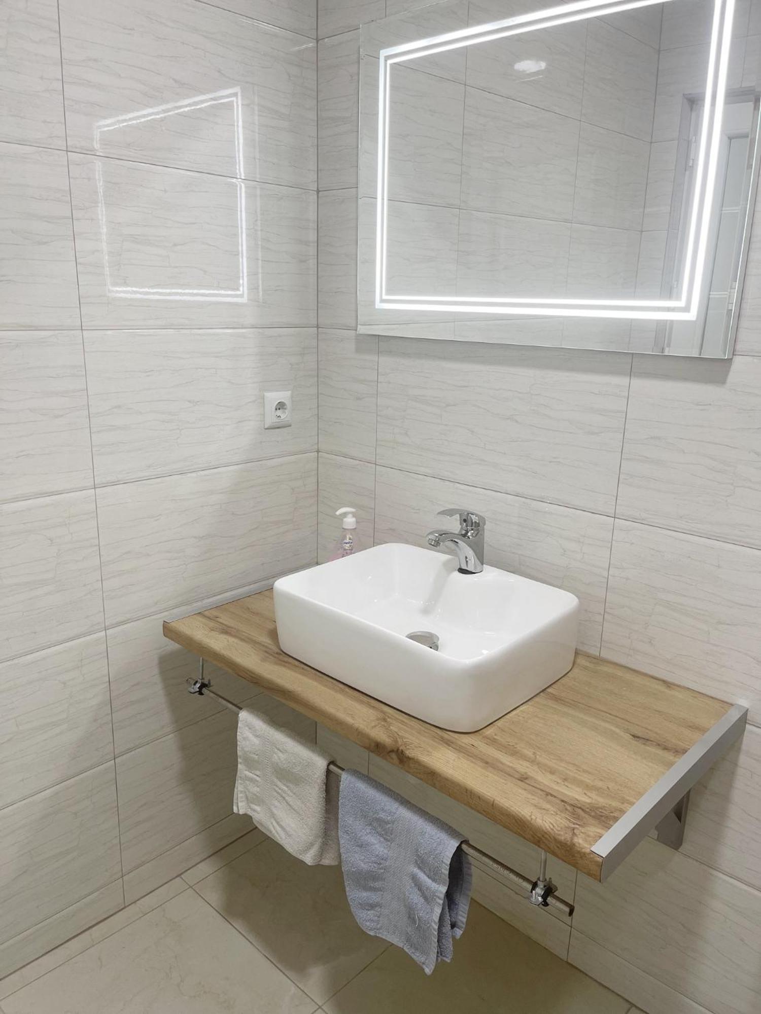 Infinity Plaza Hotel Gjakova Eksteriør billede