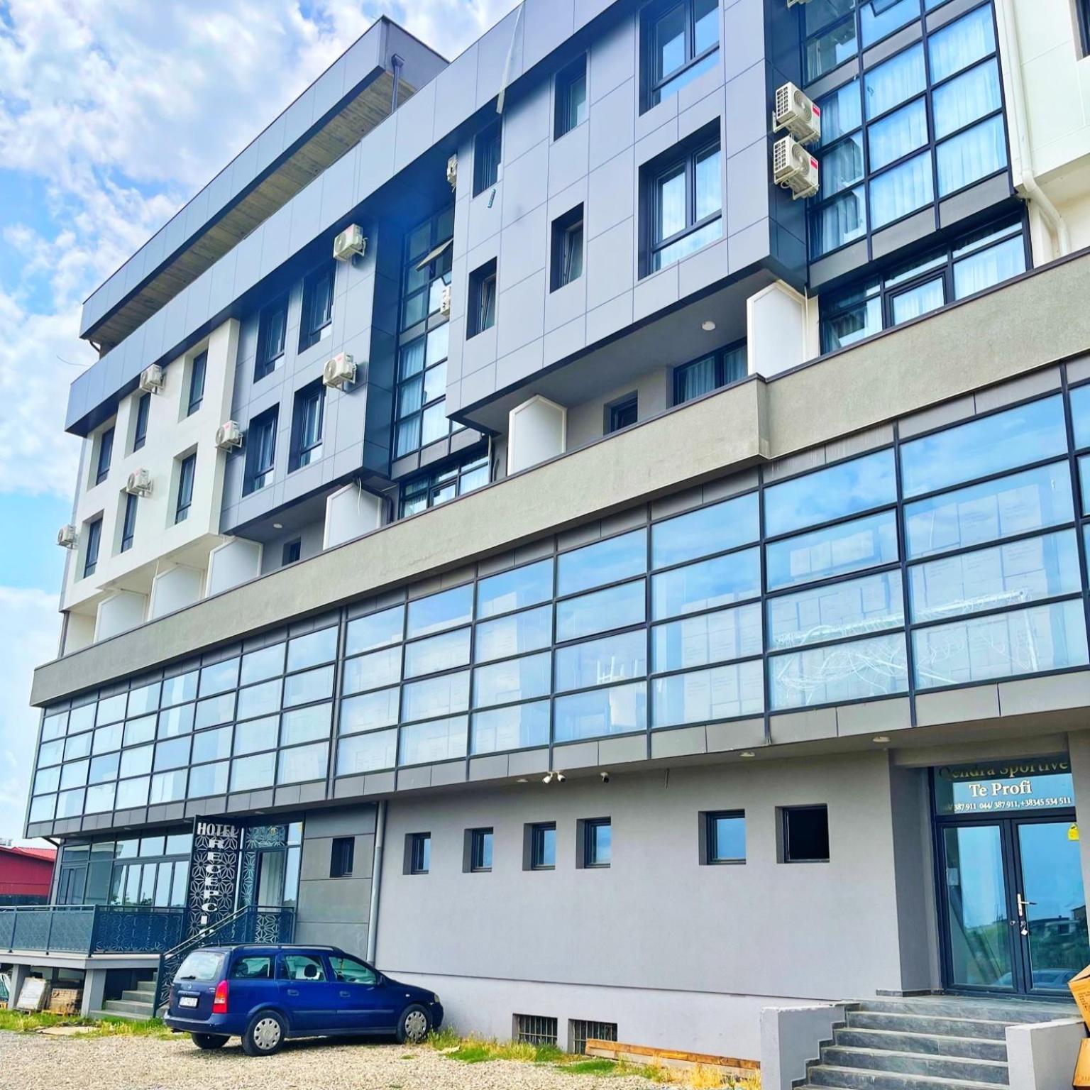 Infinity Plaza Hotel Gjakova Eksteriør billede